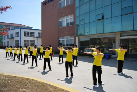 �Ϻ������y�T�S�_չ�ڰ��׏V���w�ٽ�����ӣ��D 3��