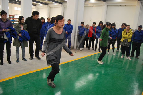 上海滬工閥門(mén)廠第二屆職工運(yùn)動(dòng)會(huì)女子跳繩比賽(圖10)