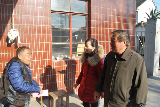 滬工閥門結對慰問尿毒癥病人高志超(圖1)