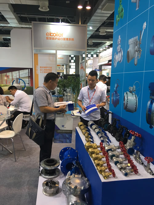 我公司參展 2016 上海國(guó)際供熱、鍋爐暨生物質(zhì)能展(圖5)